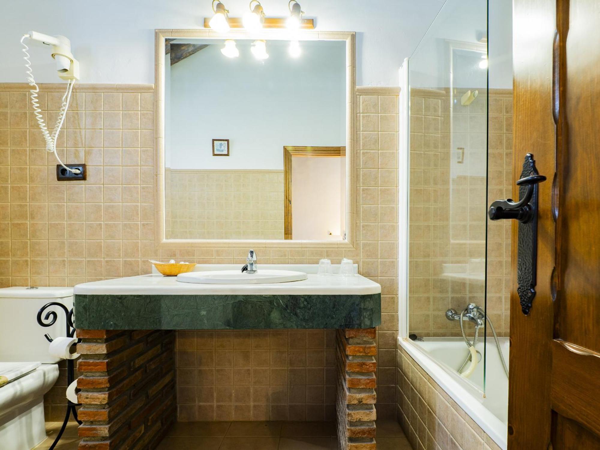 Cubo'S Hotel Cortijo San Antonio كاسارابونيلا المظهر الخارجي الصورة