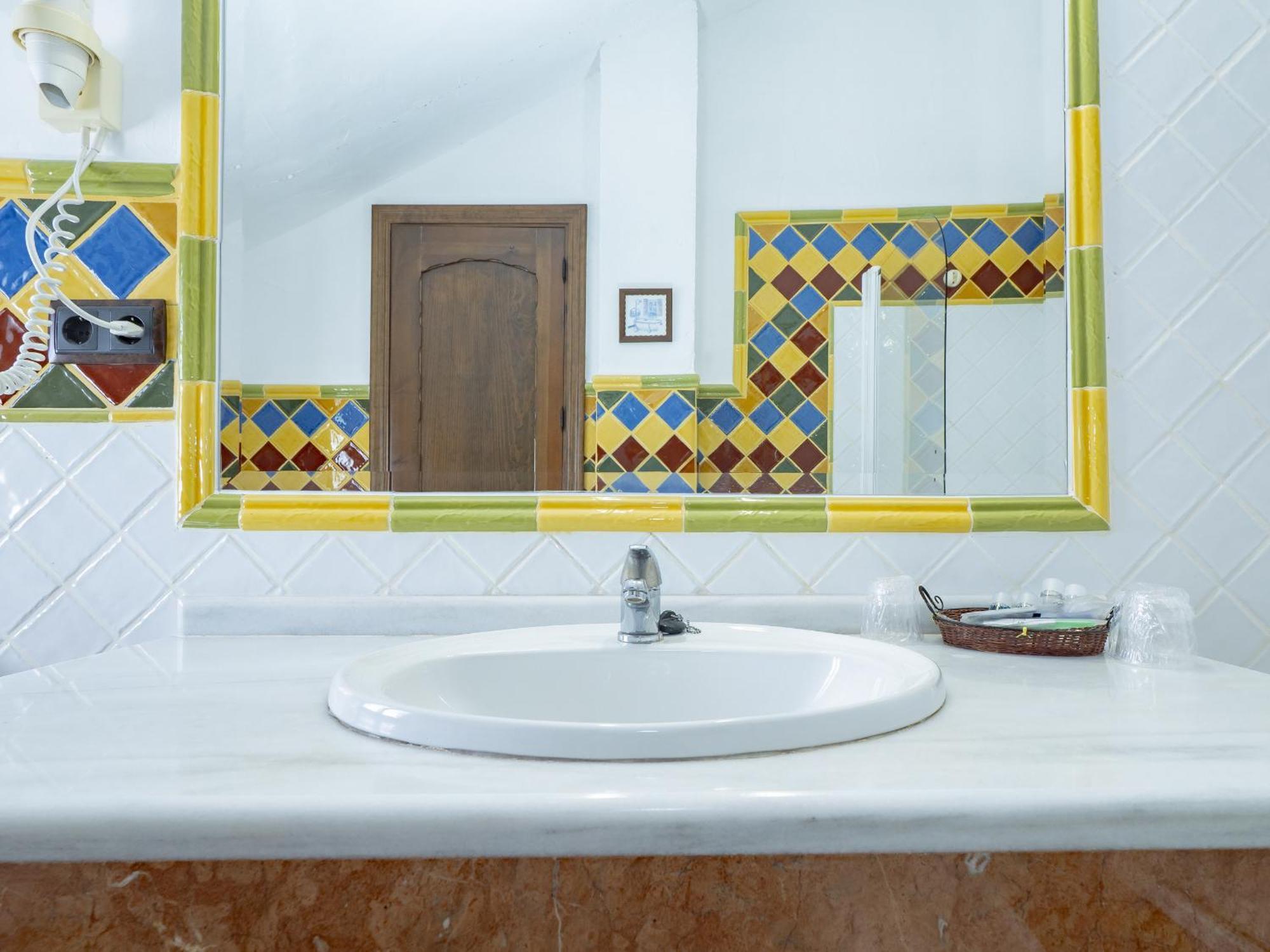 Cubo'S Hotel Cortijo San Antonio كاسارابونيلا المظهر الخارجي الصورة